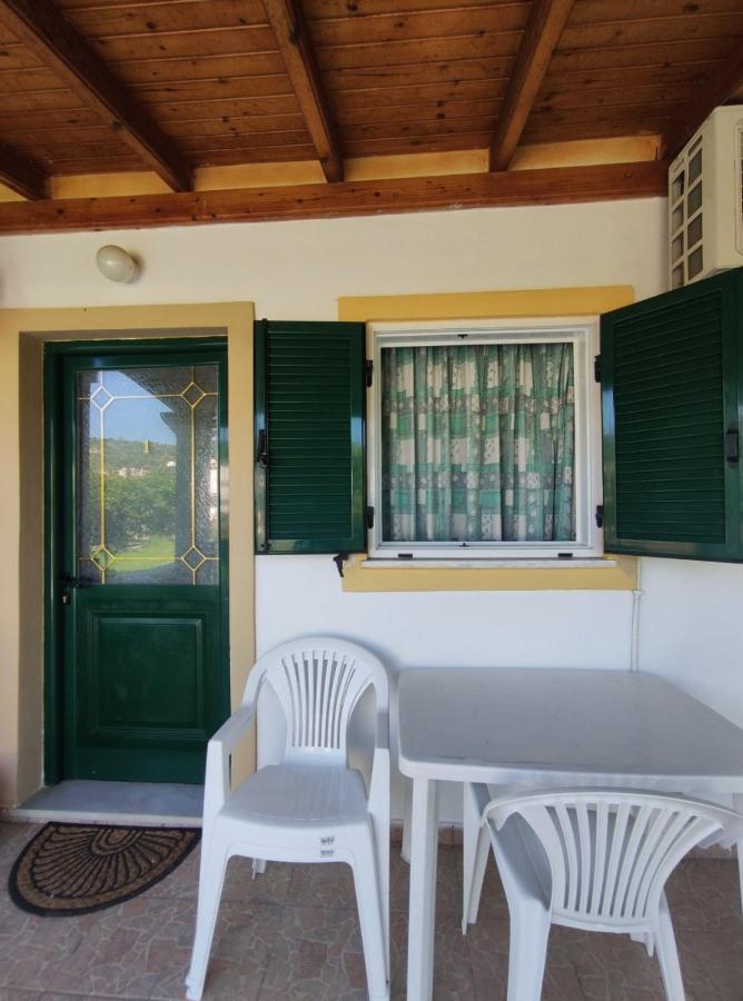 Villa Nea Zoi Moraḯtika Exterior foto